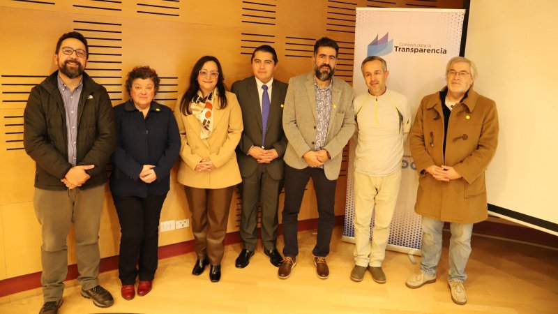 Académica de la FACDEH participa en seminario nacional sobre transparencia