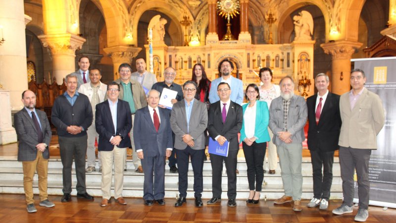 Universidad Central y Fundación Los Sacramentinos firman convenio de colaboración